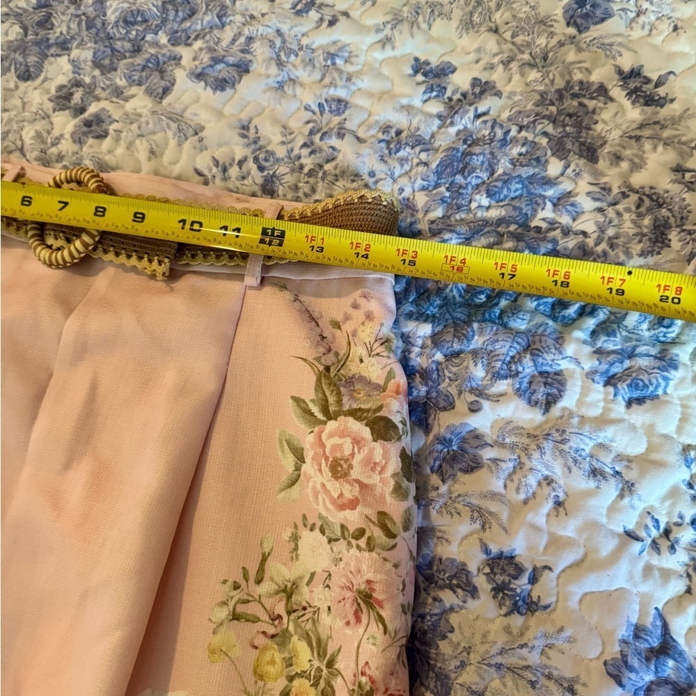Luxe Blush Floral High Waist Shorts - Picture 10 of 12